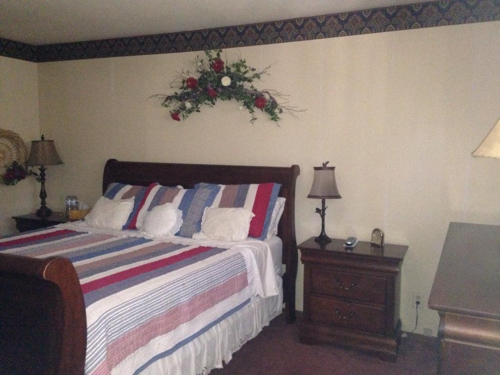 Switzerland Haus Bed And Breakfast Inn Big Bear Lake Rom bilde
