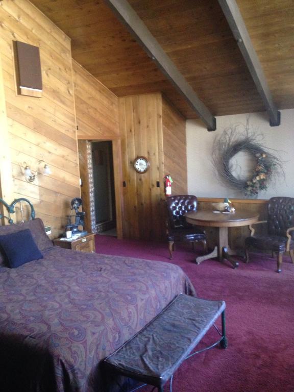 Switzerland Haus Bed And Breakfast Inn Big Bear Lake Rom bilde